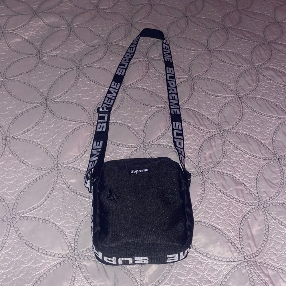 Supreme Black Messenger Bag